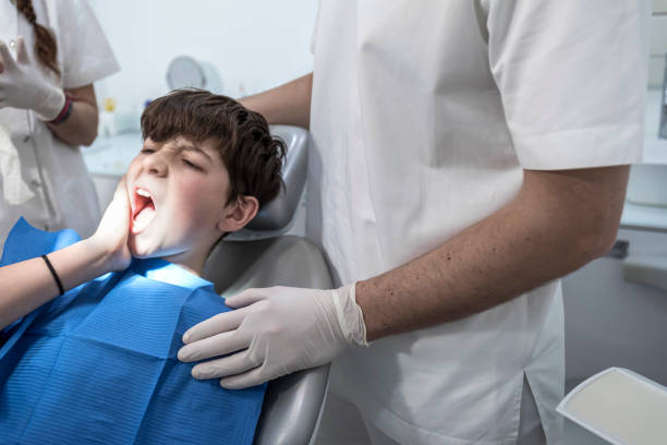 Best Broken or Cracked Tooth Emergency Dentist in Caryville, TN